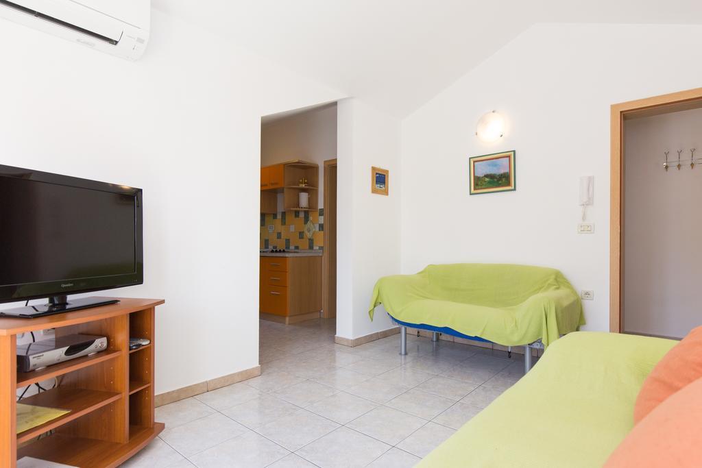 Apartments Ada Baška Exteriör bild